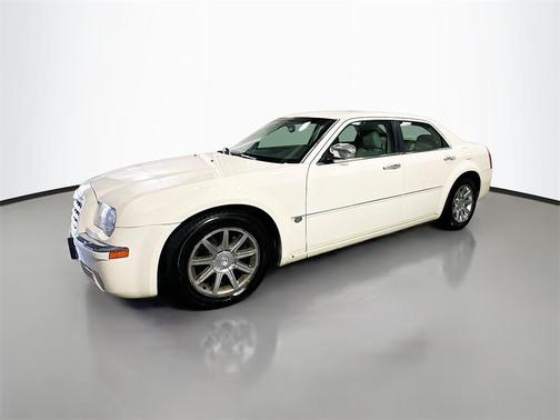 2005 Chrysler 300C Base