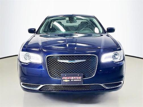 2017 Chrysler 300 Limited
