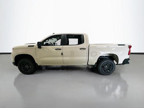 White Sand 2026 Chevrolet Silverado 1500 Custom Trail Boss