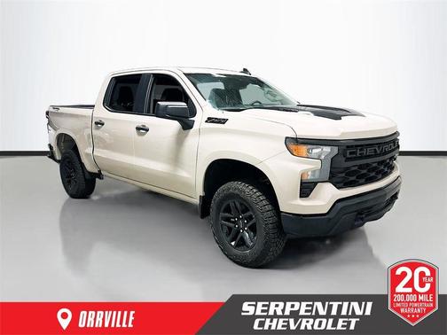 White Sand 2026 Chevrolet Silverado 1500 Custom Trail Boss