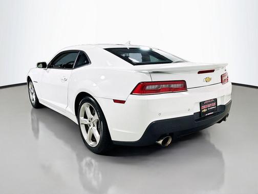 Summit White 2015 Chevrolet Camaro 2SS
