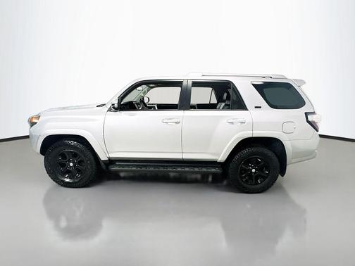 Classic Silver Metallic 2017 Toyota 4Runner SR5 Premium