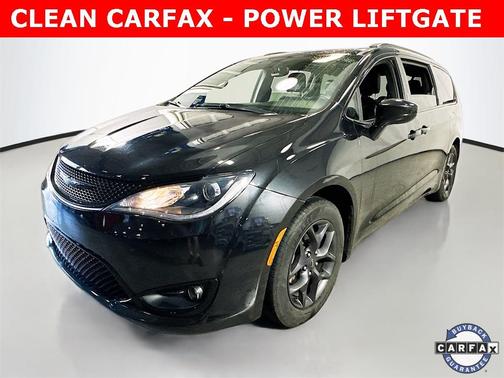 2019 Chrysler Pacifica Touring-L