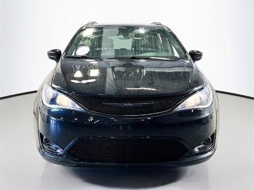 2019 Chrysler Pacifica Touring-L