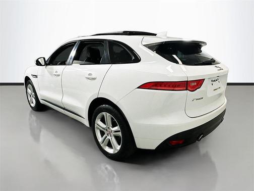 2017 Jaguar F-PACE 35t R-Sport