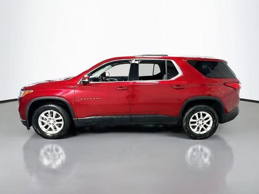 Cajun Red Tintcoat 2018 Chevrolet Traverse LT Cloth