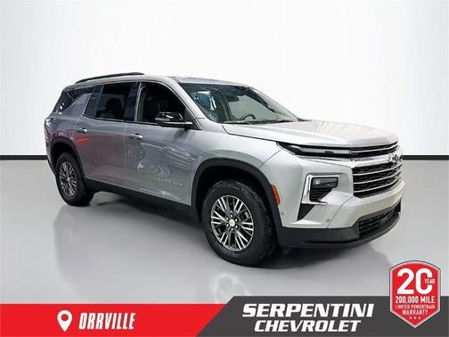 2025 Chevrolet Traverse LT