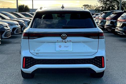 2025 Volkswagen Tiguan 2.0T SE R-Line Black