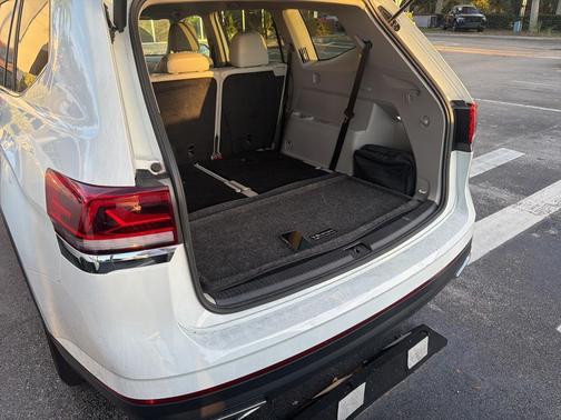 2024 Volkswagen Atlas 2.0T SE
