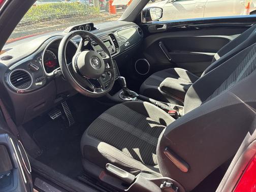 2013 Volkswagen Beetle 2.0T Turbo