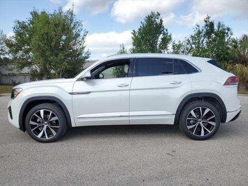 2025 Volkswagen Atlas Cross Sport 2.0T SEL Premium