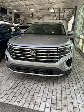 2024 Volkswagen Atlas 2.0T SE w/Technology 4MOTION