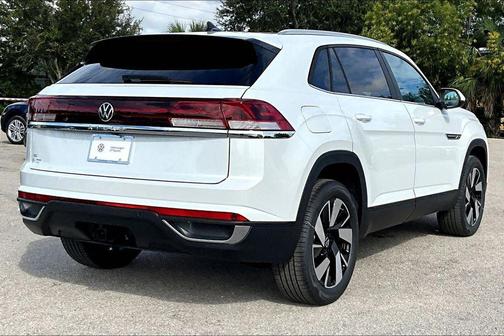 White Pearl 2026 Volkswagen Atlas Cross Sport 2.0T SE w/Technology
