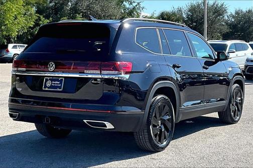 2025 Volkswagen Atlas 2.0T SE w/Technology 4MOTION