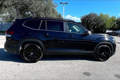 2025 Volkswagen Atlas 2.0T SE w/Technology 4MOTION