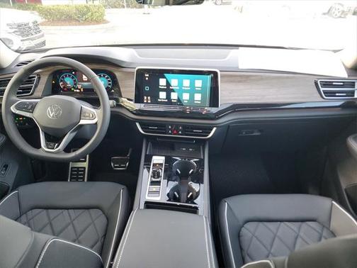 2025 Volkswagen Atlas 2.0T SEL Premium R-Line 4MOTION