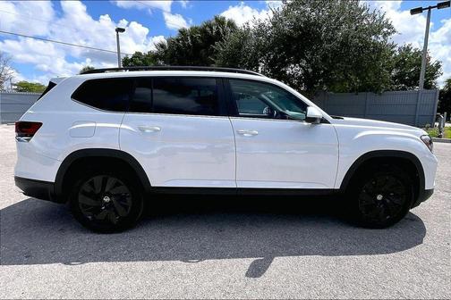 Opal White 2026 Volkswagen Atlas 2.0T SE w/Technology