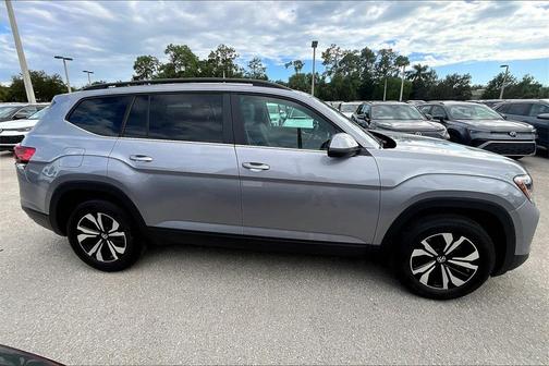 2026 Volkswagen Atlas 2.0T SE