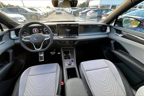 2025 Volkswagen Tiguan 2.0T SE R-Line Black