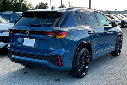 2025 Volkswagen Tiguan 2.0T SE R-Line Black