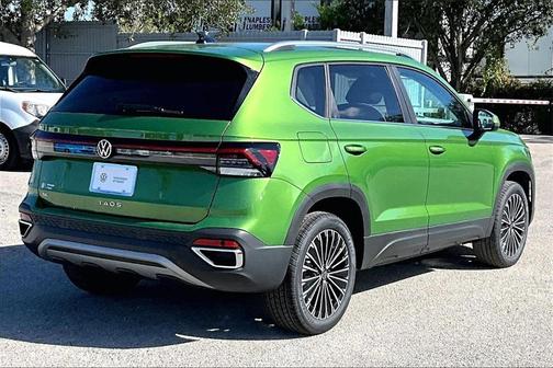 2026 Volkswagen Taos SE