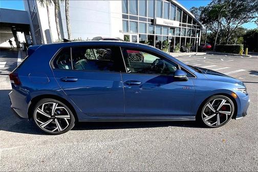 2026 Volkswagen Golf GTI 2.0T SE DSG