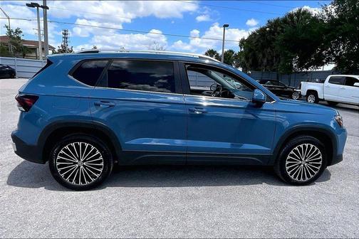 Monterey Blue Pearl 2025 Volkswagen Taos 1.5T SE