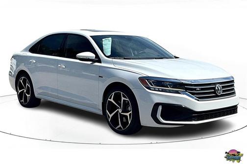 2021 Volkswagen Passat 2.0T R-Line