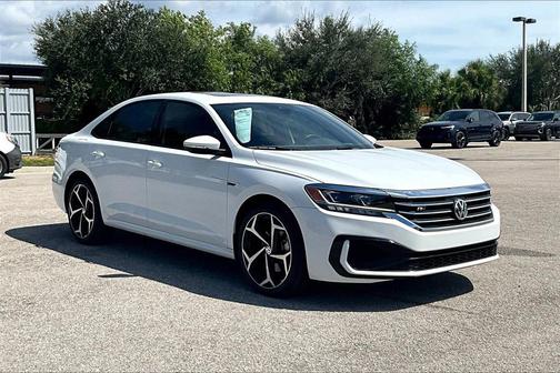 2021 Volkswagen Passat 2.0T R-Line