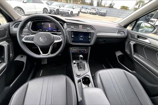 2024 Volkswagen Tiguan 2.0T SE 4MOTION