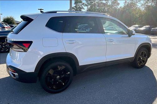 2026 Volkswagen Taos SE