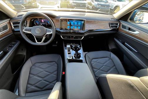 2026 Volkswagen Atlas 2.0T SE w/Technology 4MOTION