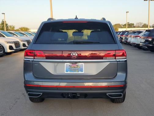 2025 Volkswagen Atlas 2.0T SE w/Technology