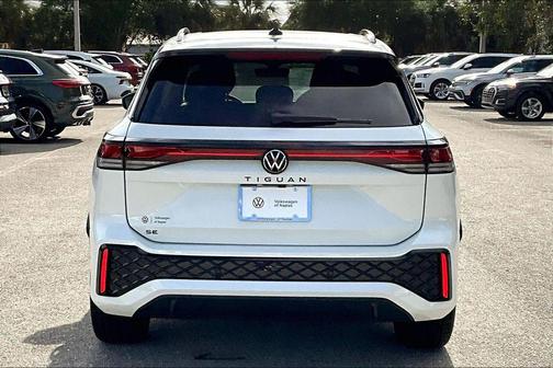 White Pearl 2026 Volkswagen Tiguan 2.0T SE R-Line Black