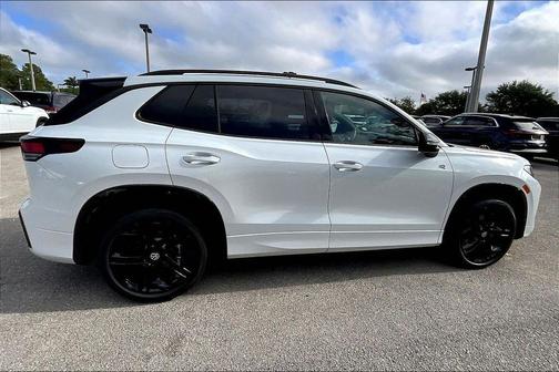 White Pearl 2026 Volkswagen Tiguan 2.0T SE R-Line Black