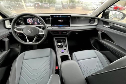 2025 Volkswagen Tiguan 2.0T SE 4MOTION