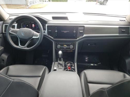 2022 Volkswagen Atlas 2.0T SE w/Technology
