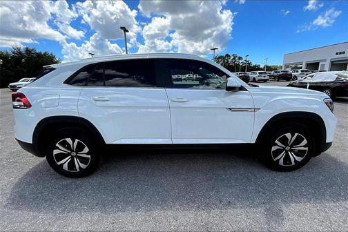 2024 Volkswagen Atlas Cross Sport 2.0T SE