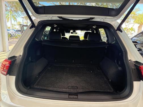 2024 Volkswagen Tiguan 2.0T SEL R-Line 4MOTION