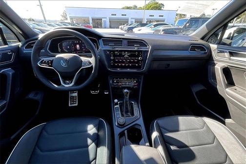 2024 Volkswagen Tiguan 2.0T SEL R-Line 4MOTION