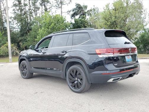 2025 Volkswagen Atlas 2.0T SE w/Technology 4MOTION