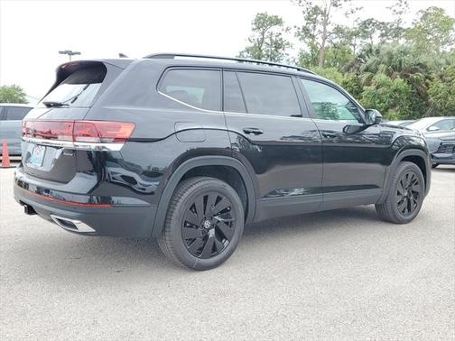 2025 Volkswagen Atlas 2.0T SE w/Technology 4MOTION