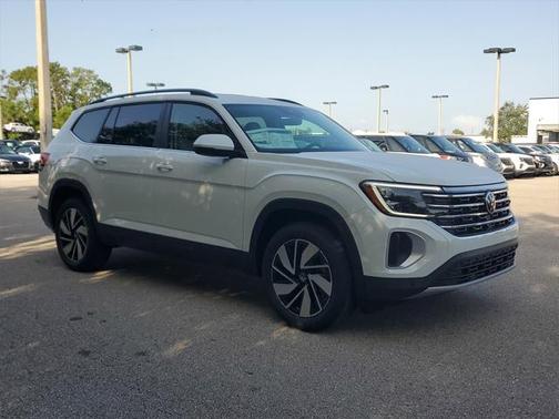 2025 Volkswagen Atlas 2.0T SE w/Technology