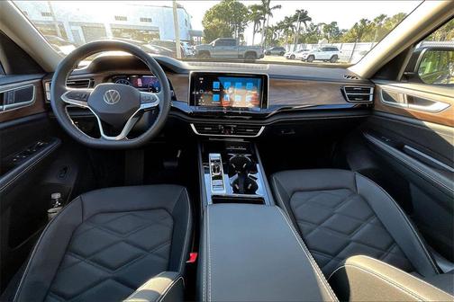 2026 Volkswagen Atlas 2.0T SE w/Technology 4MOTION