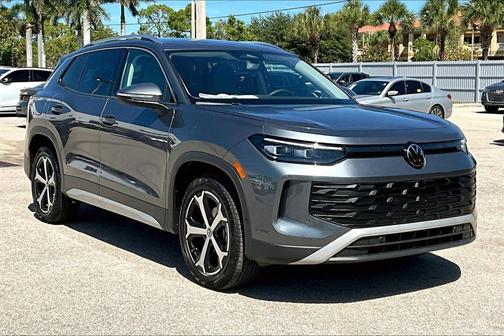 2025 Volkswagen Tiguan 2.0T SE