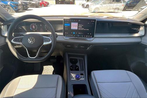 2025 Volkswagen Tiguan 2.0T SE