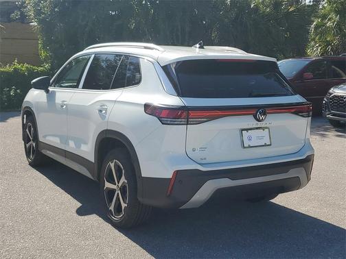 2025 Volkswagen Tiguan 2.0T SE