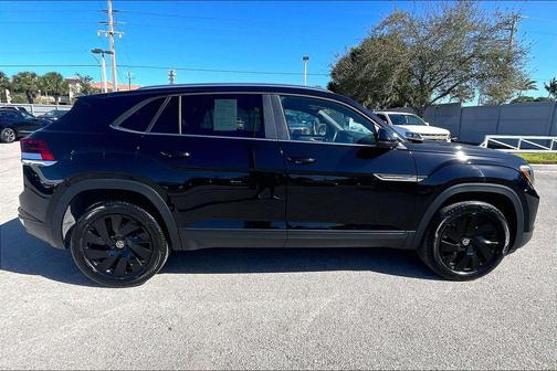 2024 Volkswagen Atlas Cross Sport 2.0T SE w/Technology