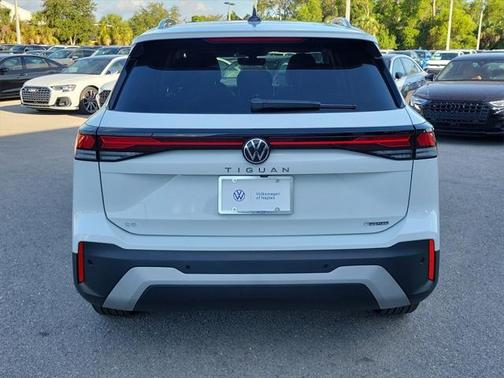 2025 Volkswagen Tiguan 2.0T SE 4MOTION