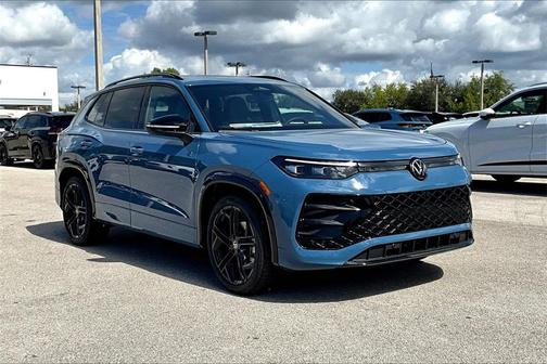 2026 Volkswagen Tiguan 2.0T SE R-Line Black